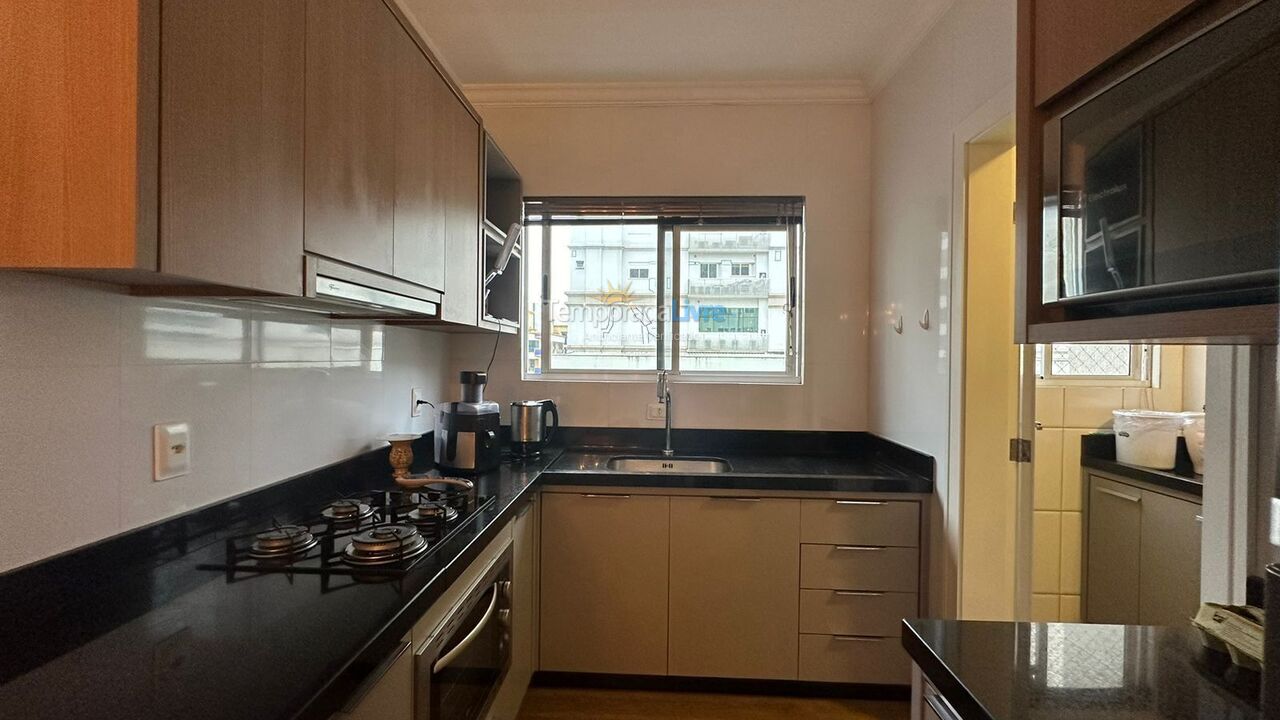 Apartamento para aluguel de temporada em Itapema (Meia Praia)