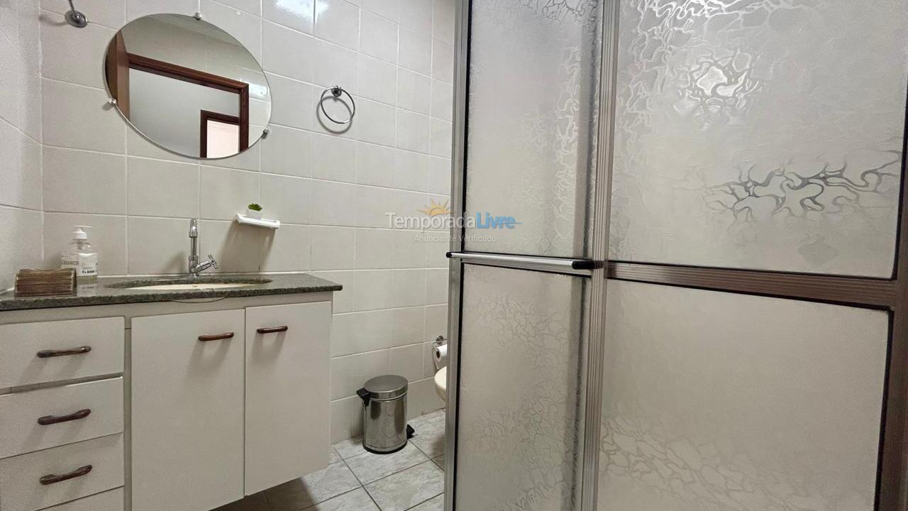 Apartamento para aluguel de temporada em Ubatuba (Praia Grande)