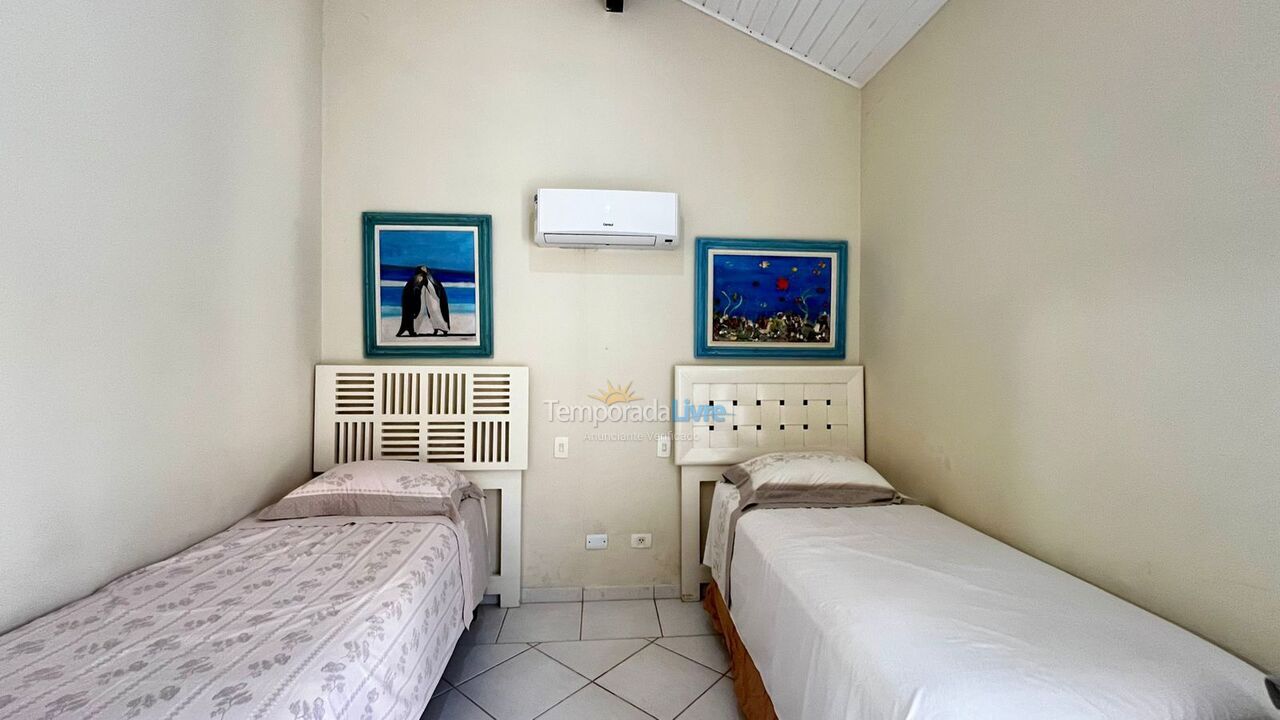 Casa para alquiler de vacaciones em São Sebastião (Praia da Baleia)