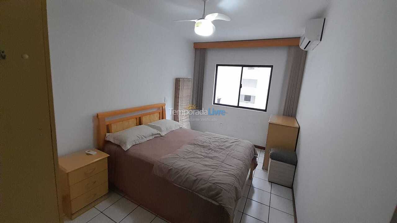 Apartamento para aluguel de temporada em Itapema (Meia Praia)