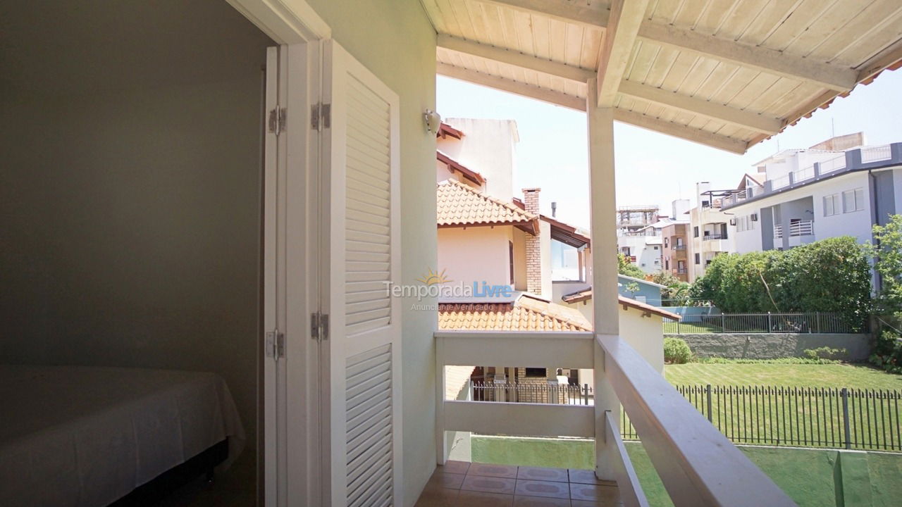 Casa para aluguel de temporada em Florianopolis (Praia dos Ingleses)