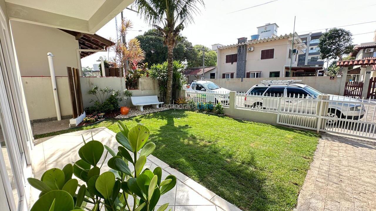 Casa para alquiler de vacaciones em Bombinhas (Canto Grande)