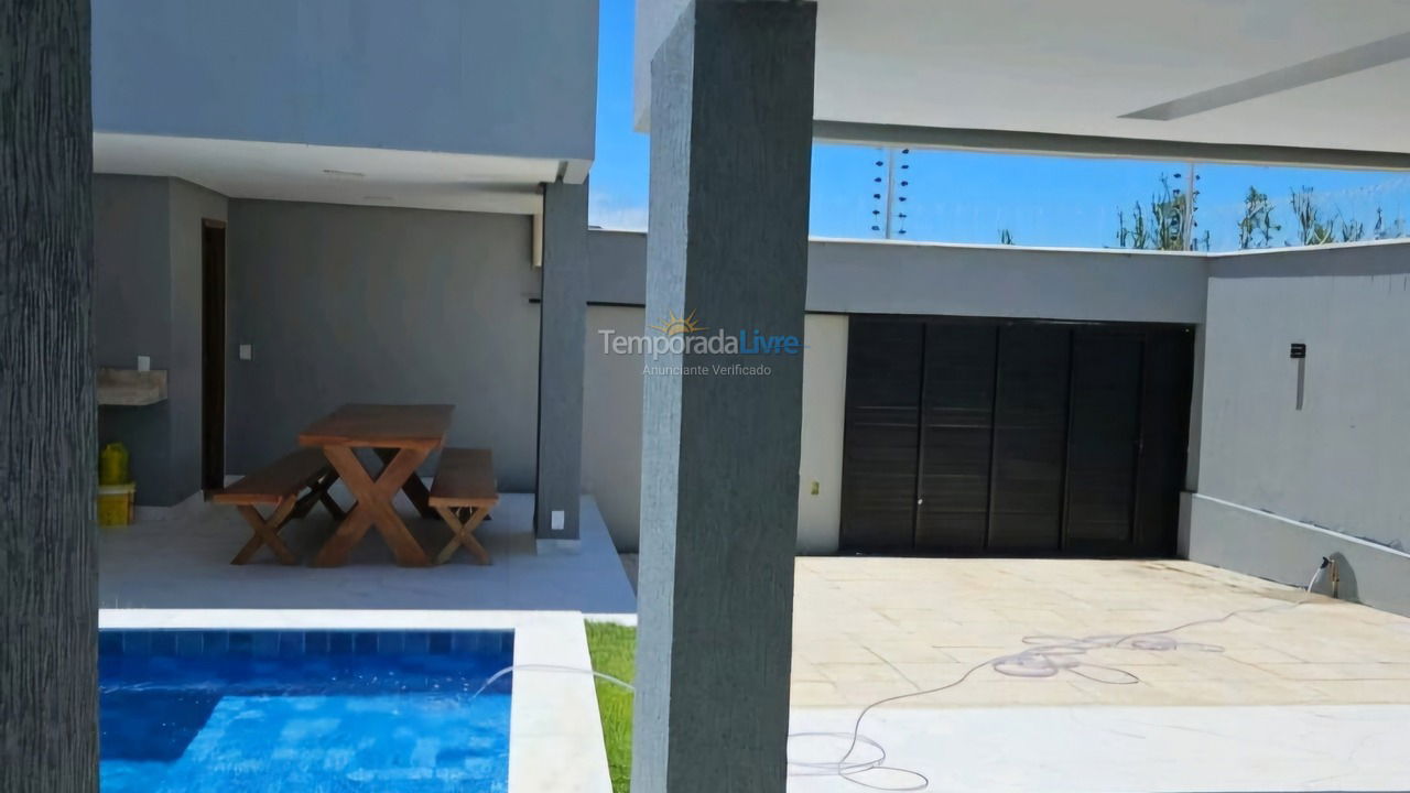 Casa para aluguel de temporada em Luís Correia (Praia do Barro Preto)