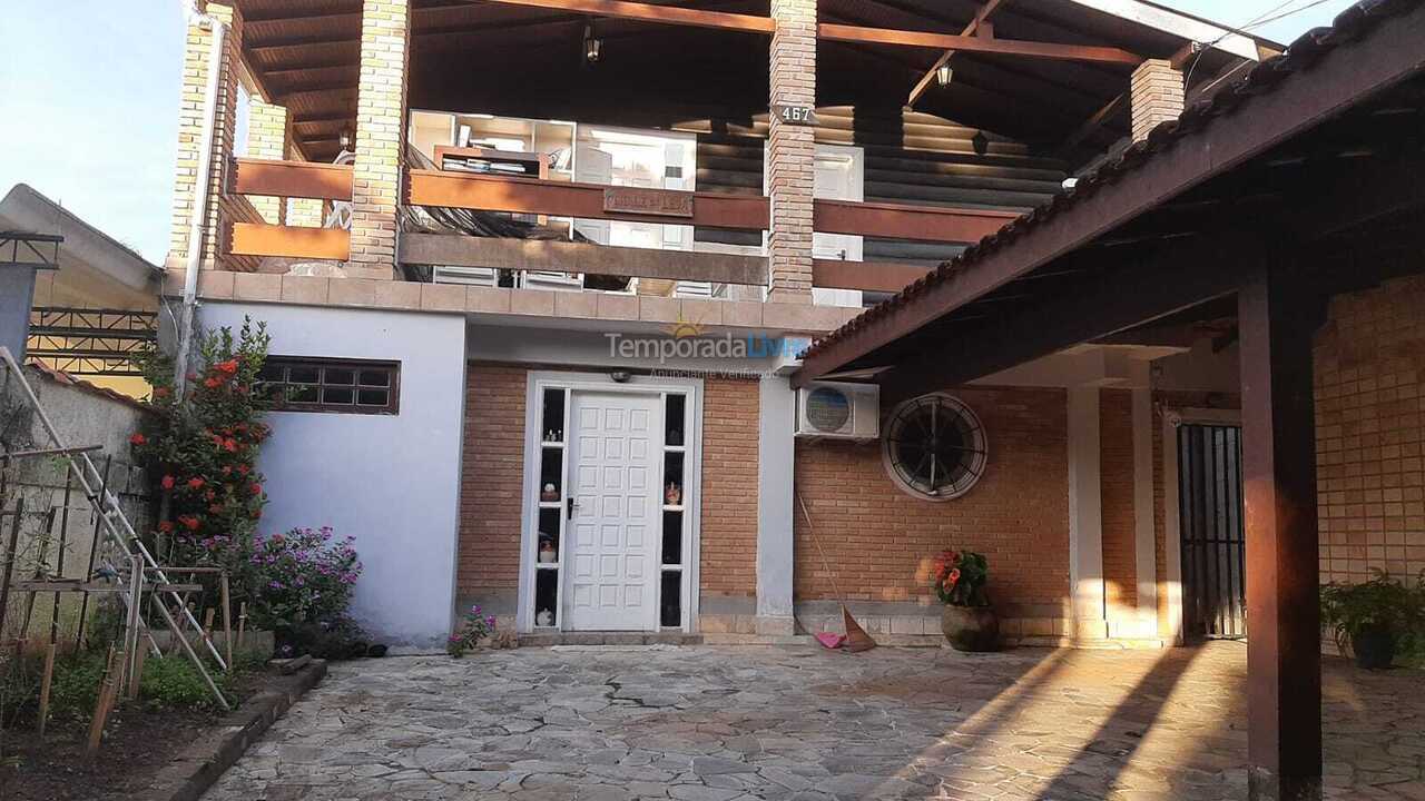 House for vacation rental in Caraguatatuba (Martin de Sá)