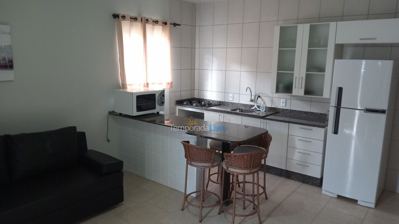 Apartamento para aluguel de temporada em Bombinhas (Praia de Zimbros)