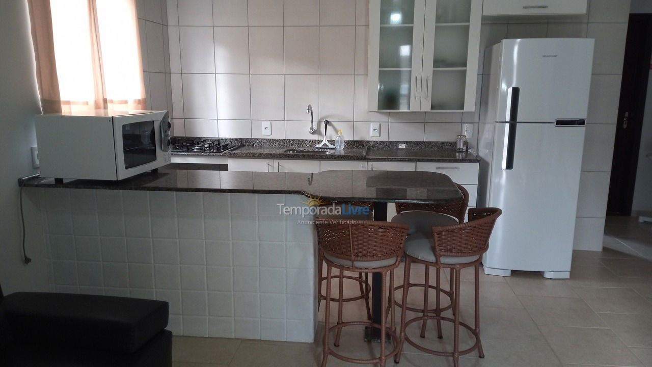 Apartamento para aluguel de temporada em Bombinhas (Praia de Zimbros)