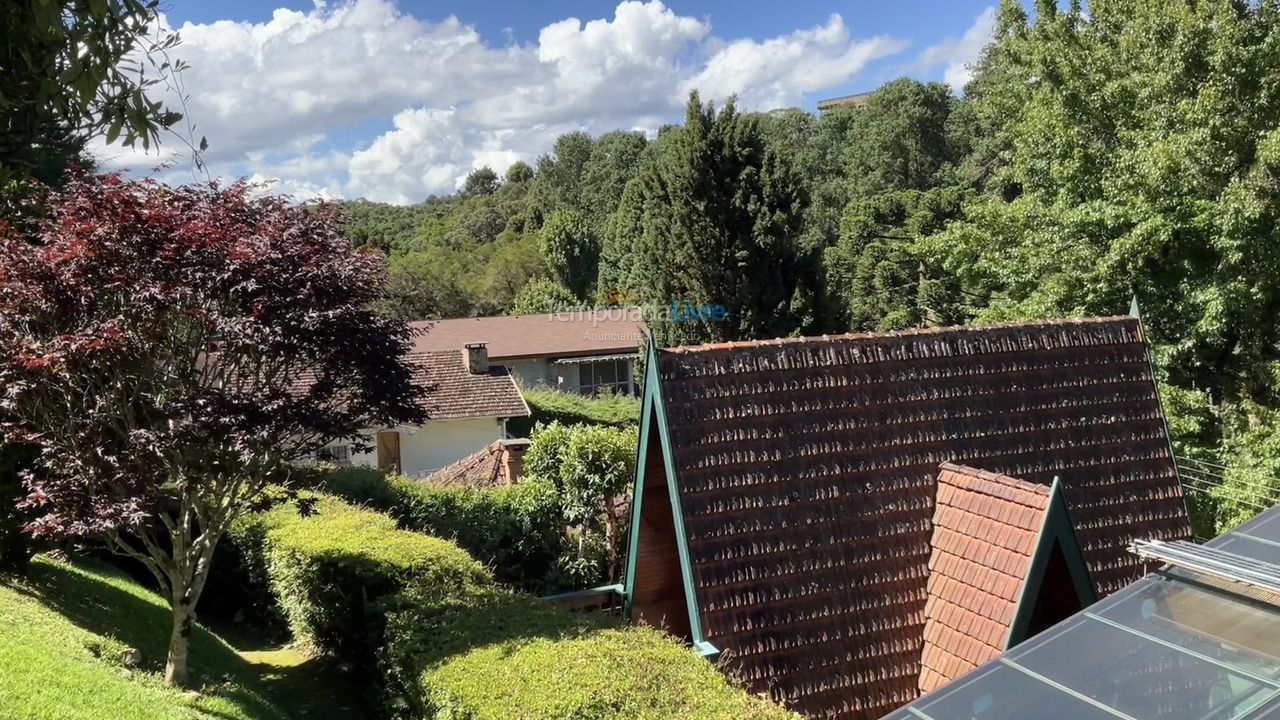 Casa para alquiler de vacaciones em Campos do Jordão (Alto do Capivari)