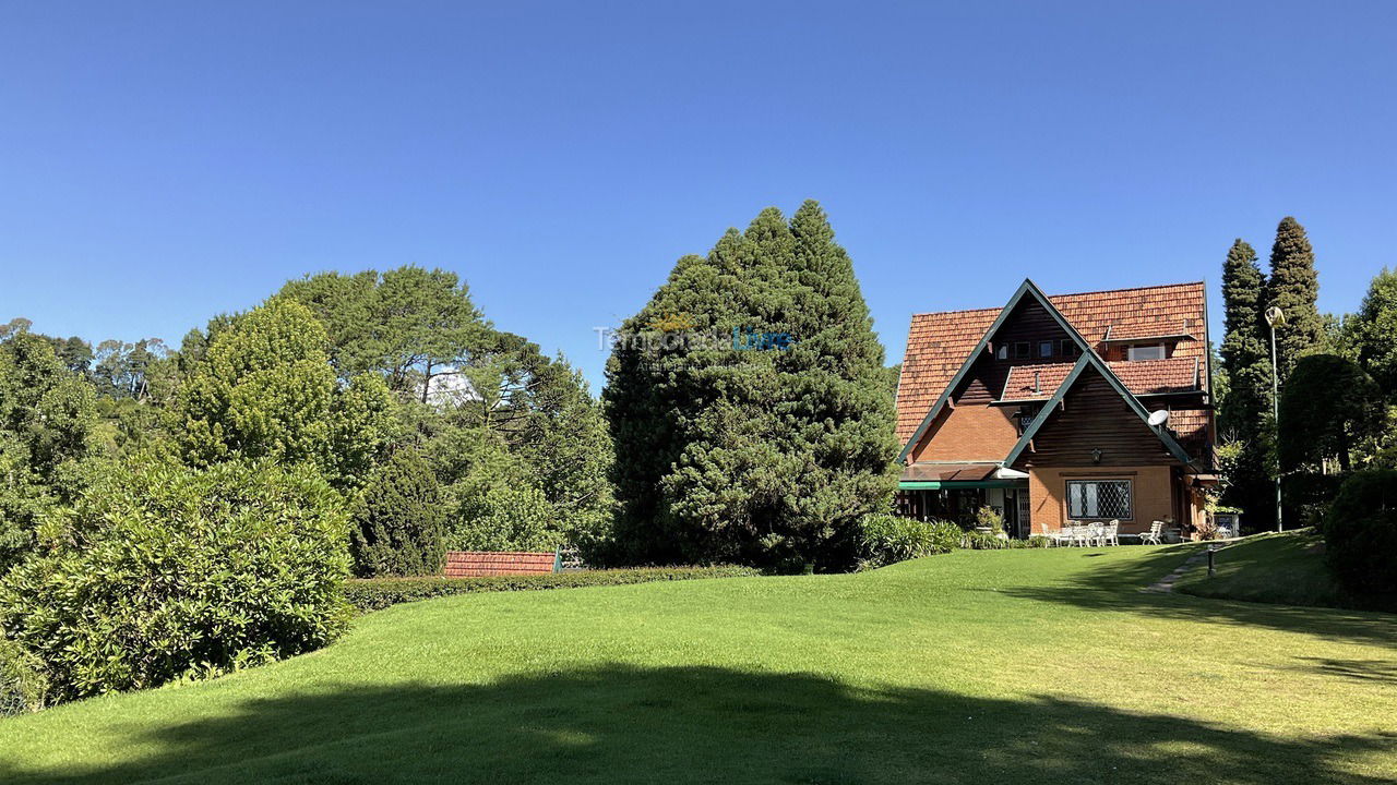 Casa para alquiler de vacaciones em Campos do Jordão (Alto do Capivari)