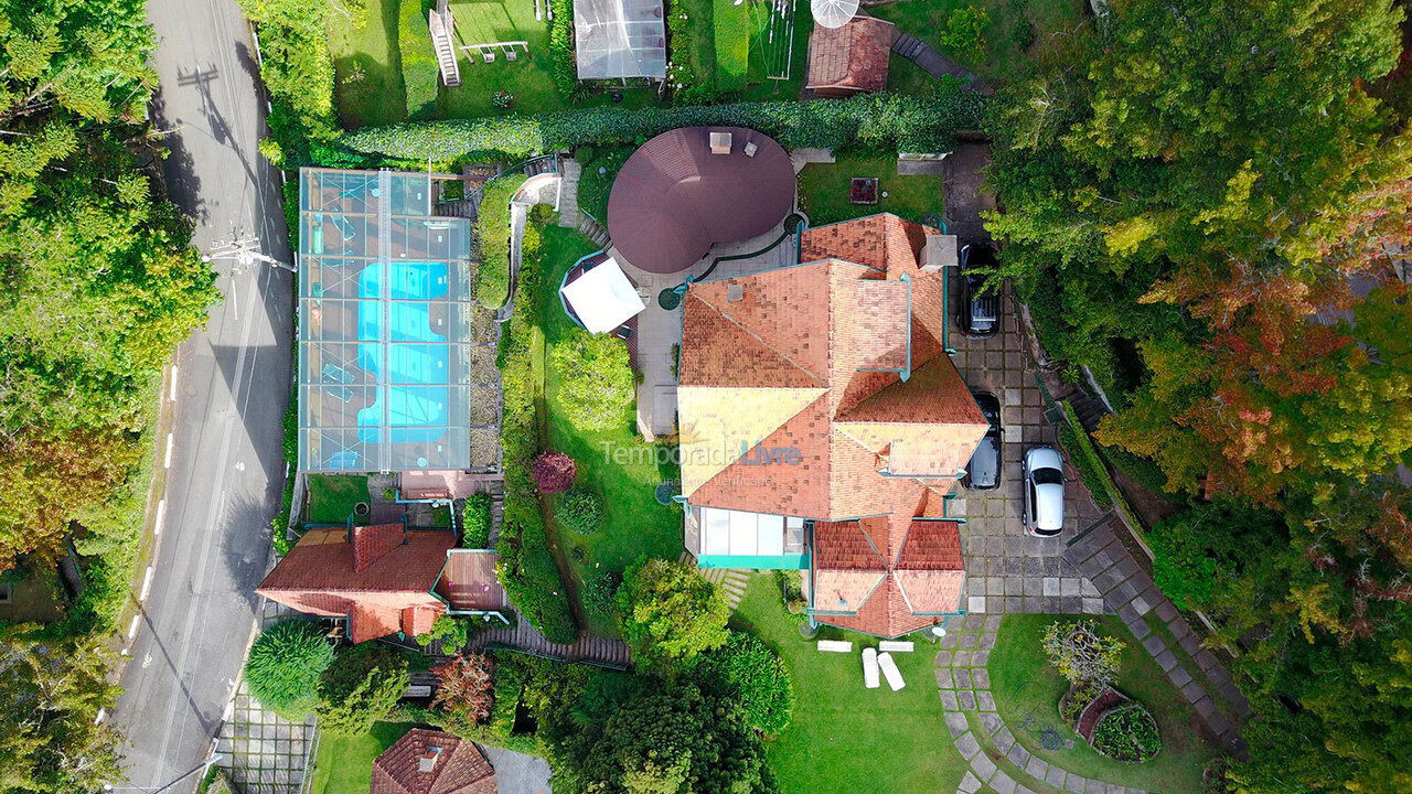 Casa para alquiler de vacaciones em Campos do Jordão (Alto do Capivari)