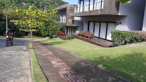 Casa até 6 pessoas no Bairro Panorâmico em Garopaba/SC