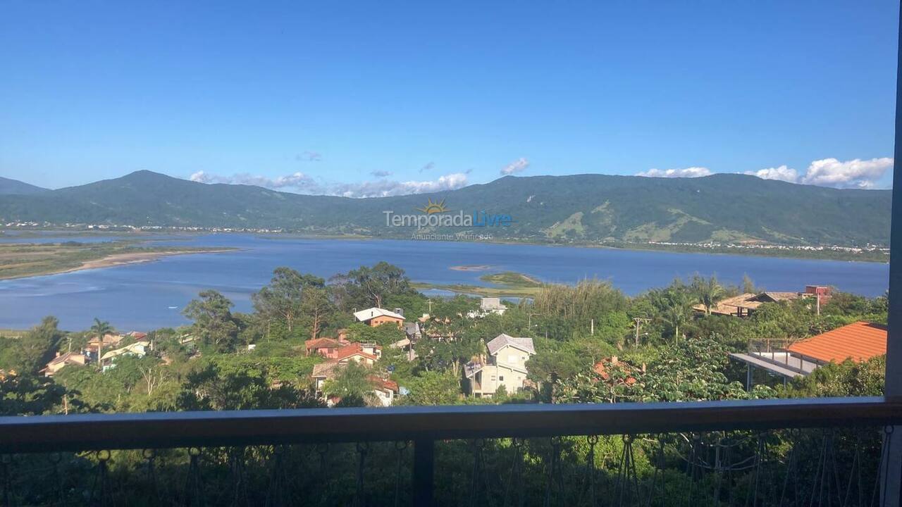 Casa para alquiler de vacaciones em Garopaba (Praia da Ferrugem)