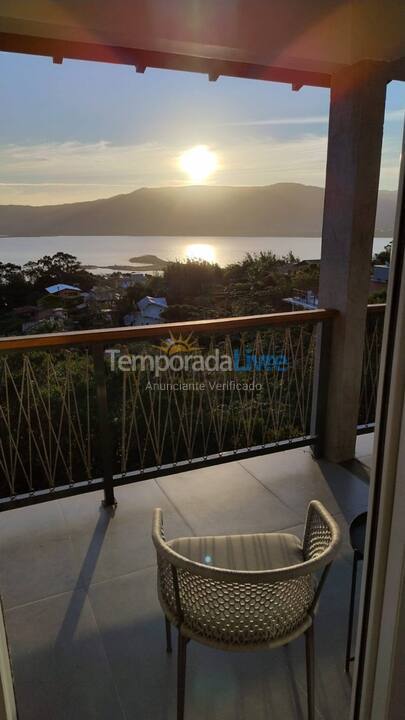 Casa para aluguel de temporada em Garopaba (Praia da Ferrugem)