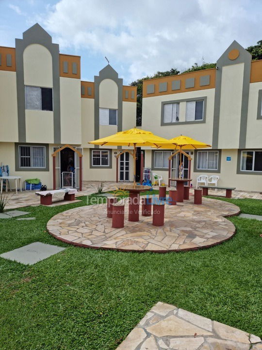 Apartamento para alquiler de vacaciones em Itapoá (Balneario Rainha)