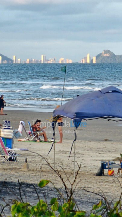 Apartamento para aluguel de temporada em Itapoá (Balneario Rainha)