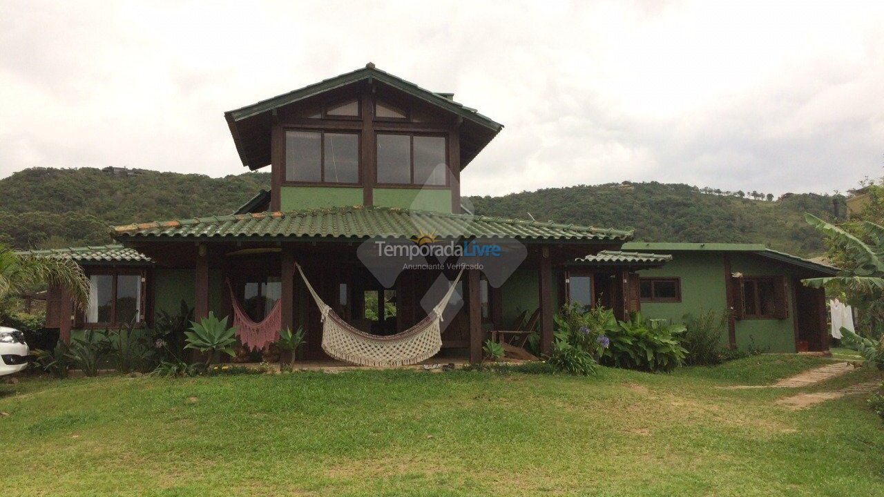 House for vacation rental in Garopaba (Praia do Silveira)