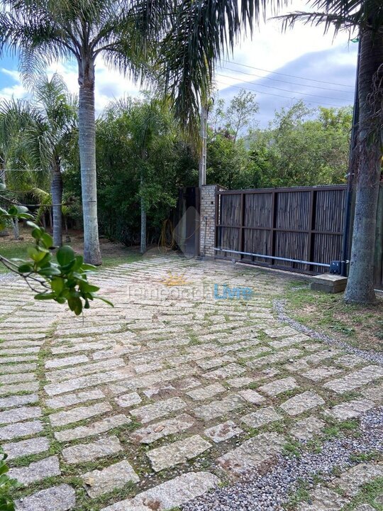 Casa para aluguel de temporada em Garopaba (Praia do Silveira)