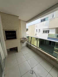 3 Bedroom Apartment 500m from the Sea – Ideal for Families and Pets