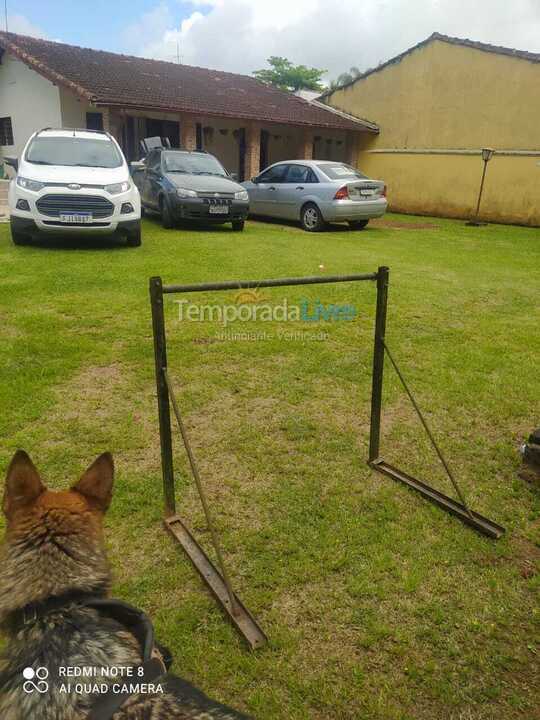 Casa para alquiler de vacaciones em Caraguatatuba (Massaguaçu)