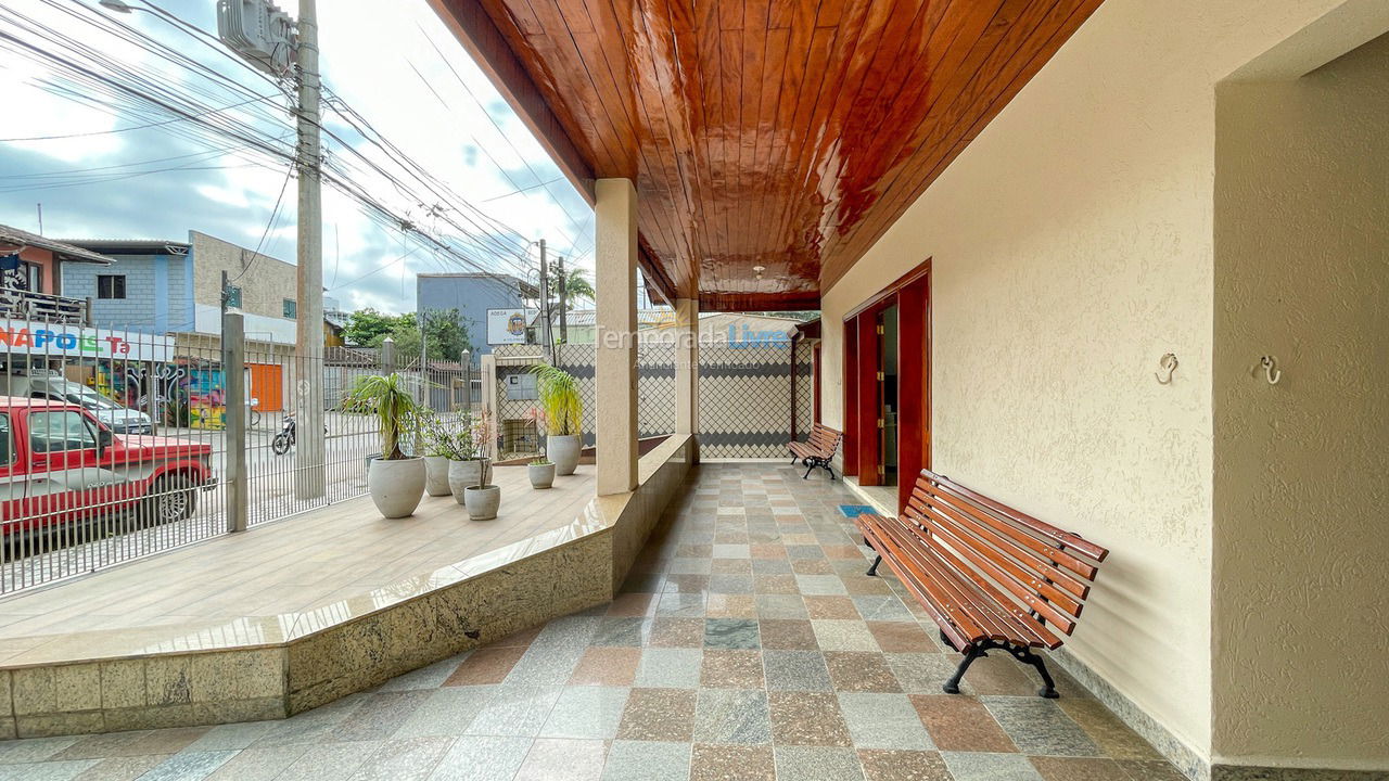 Casa para aluguel de temporada em Ubatuba (Praia do Tenório)