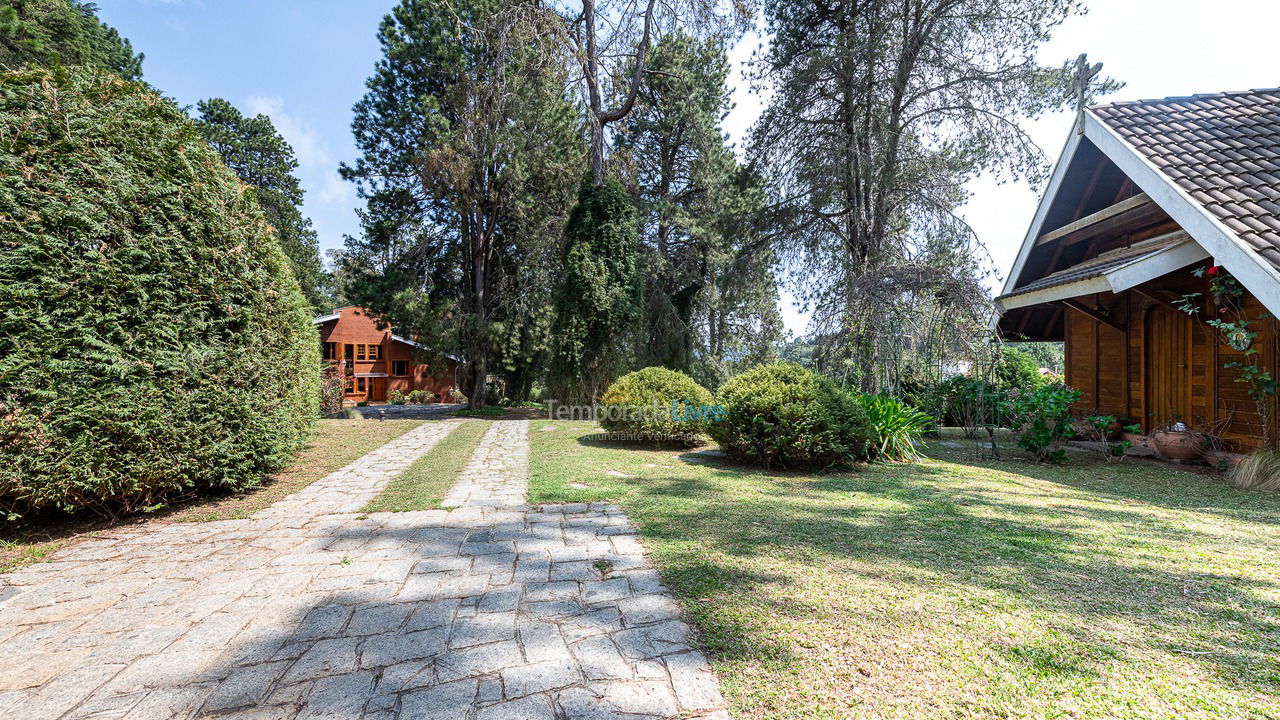 Casa para aluguel de temporada em Campos do Jordão (Alto da Boa Vista)