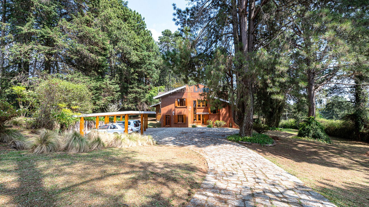 Casa para aluguel de temporada em Campos do Jordão (Alto da Boa Vista)