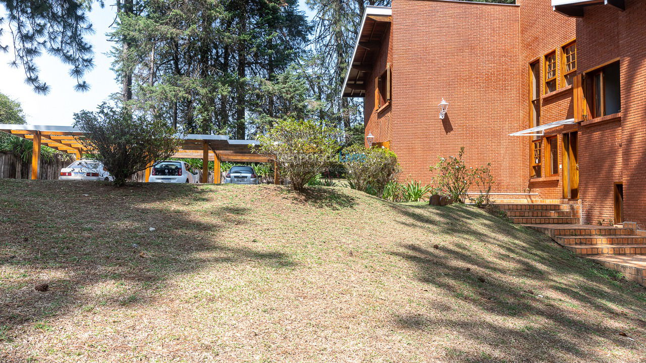 Casa para aluguel de temporada em Campos do Jordão (Alto da Boa Vista)