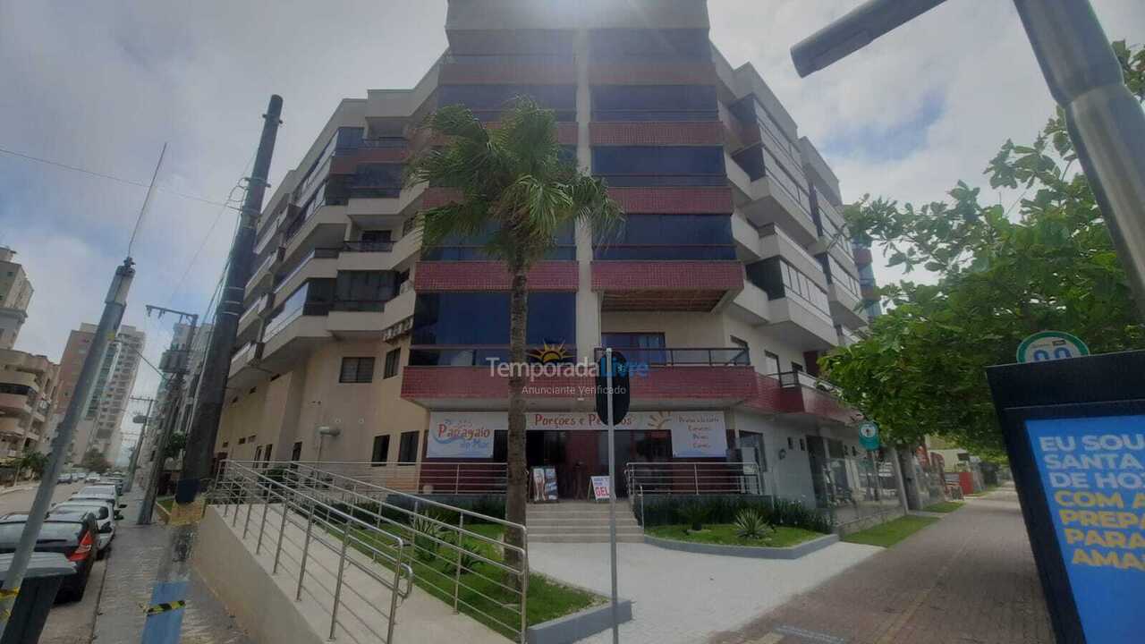 Apartamento para aluguel de temporada em Itapema (Meia Praia)