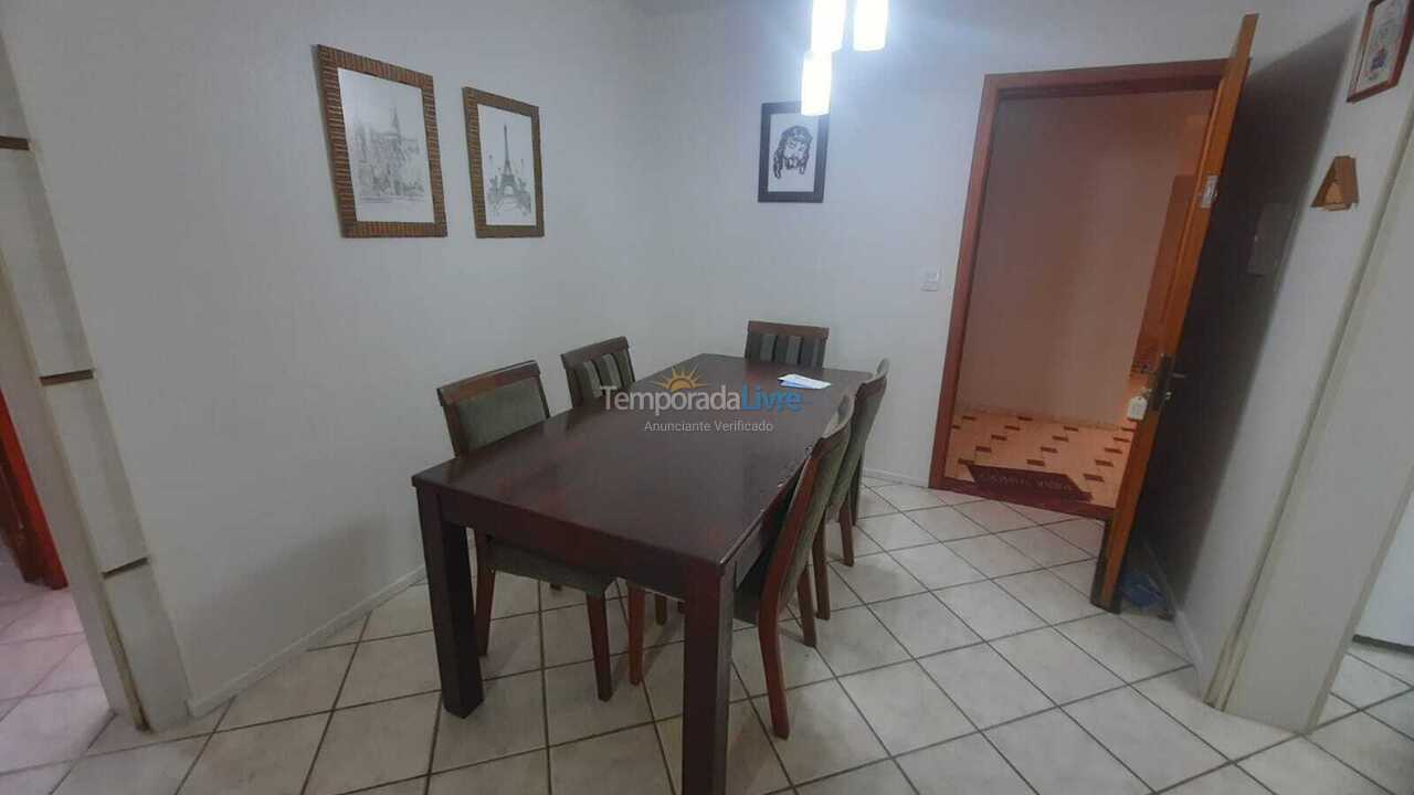 Apartamento para aluguel de temporada em Itapema (Meia Praia)