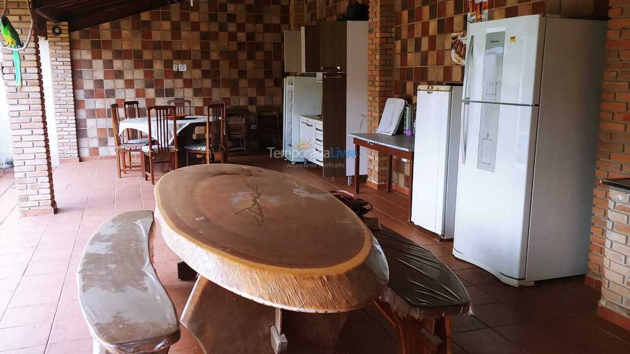 Casa para aluguel de temporada em Ubatuba (Maranduba)