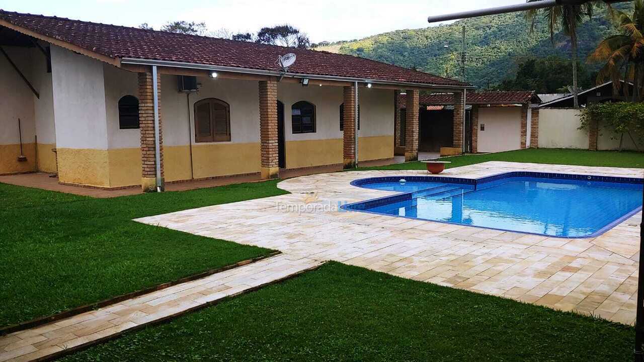 Casa para aluguel de temporada em Ubatuba (Maranduba)