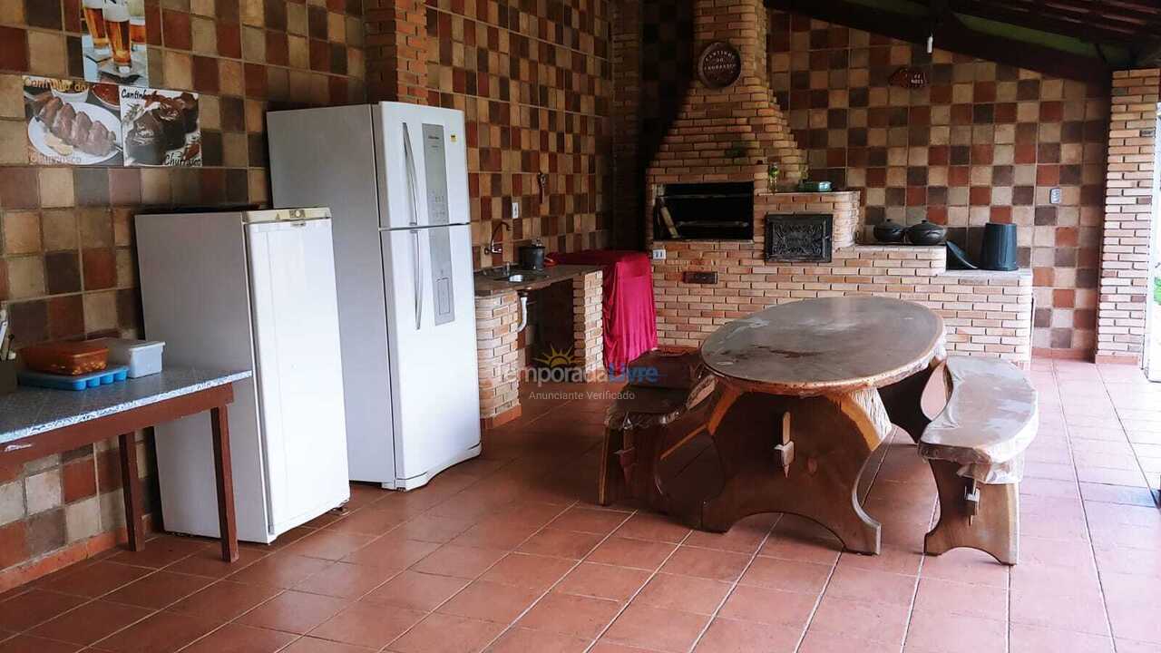 Casa para aluguel de temporada em Ubatuba (Maranduba)