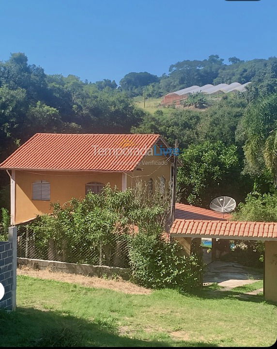 Granja para alquiler de vacaciones em Ibiúna (Rio de Una de Cima)