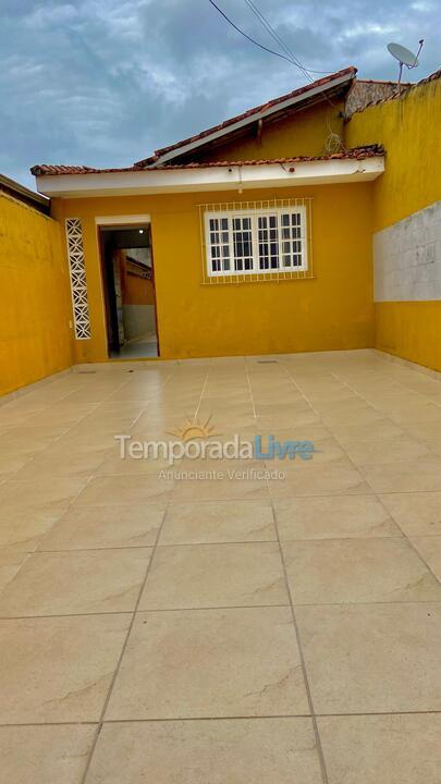 Casa para aluguel de temporada em Praia Grande (Balneário Maracanã)