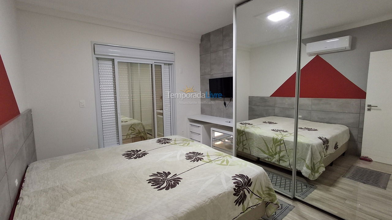 Apartamento para alquiler de vacaciones em Bombinhas (Praia de Bombas)