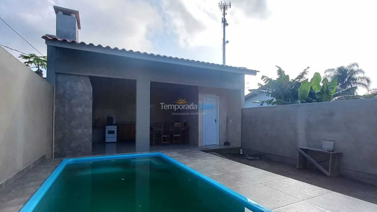 Casa para aluguel de temporada em Bombinhas (Mariscal)