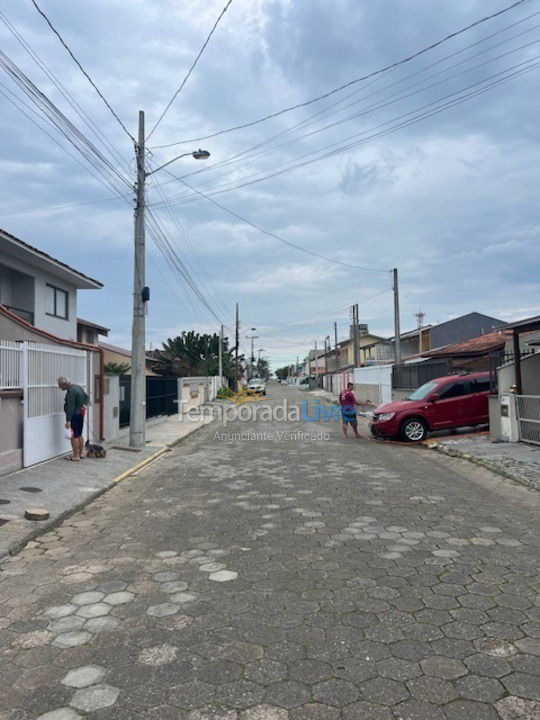 Casa para aluguel de temporada em São Francisco do Sul (Enseada)