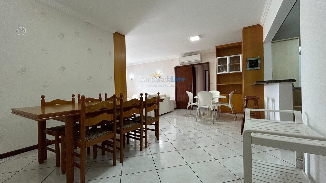 Apartamento para aluguel de temporada em Bombinhas (Praia de Bombas)