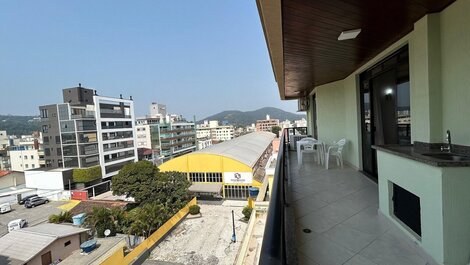 063 - Apartamento com vista mar lateral em bombas