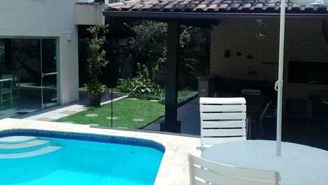 5 bedroom house in Riviera de São Lourenço