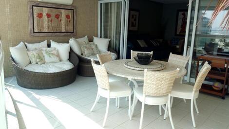 Apartamento de 3 habitaciones (2 suites) en Riviera