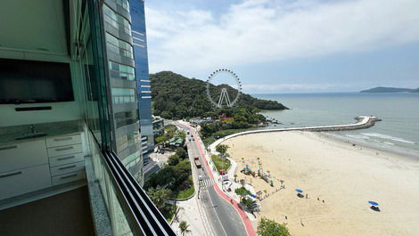 Ed. Champs Elysees: 3 suites // seafront // panoramic view