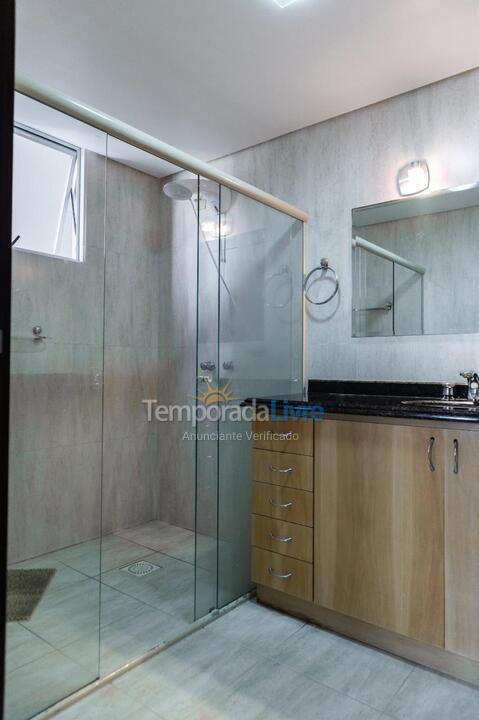 Apartamento para aluguel de temporada em Itapema (Meia Praia)