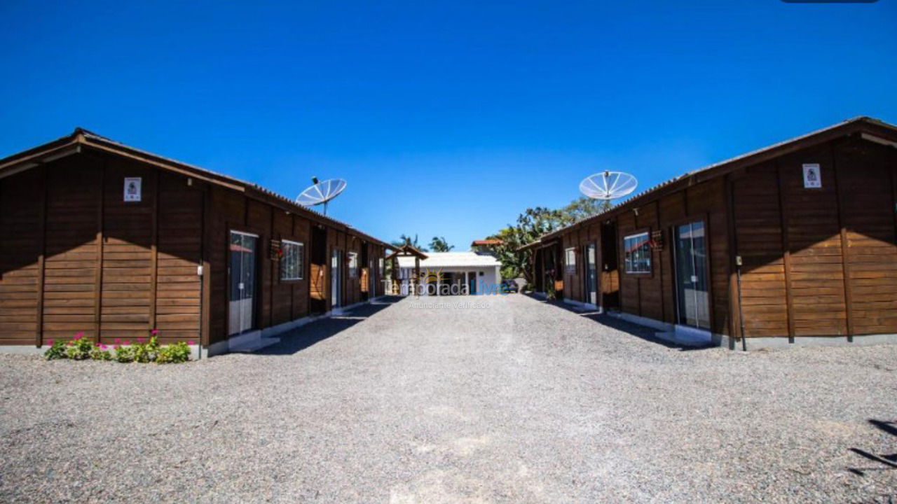 Casa para aluguel de temporada em Penha (Santa Lídia)