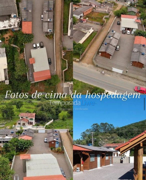 Casa para aluguel de temporada em Penha (Santa Lídia)