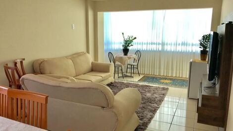 Sala com 2 ambientes com tv e wi-fi