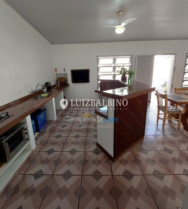Casa para aluguel de temporada em Florianópolis (Cachoeira do Bom Jesus)