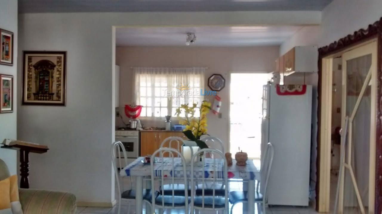 Casa para aluguel de temporada em São Francisco do Sul (Enseada)