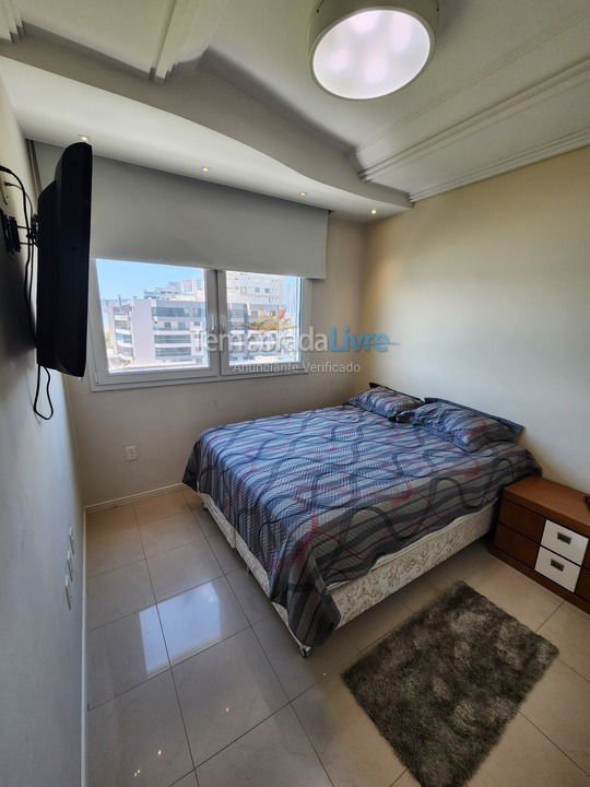 Apartamento para aluguel de temporada em Itapema (Meia Praia)