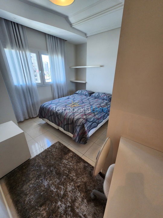 Apartamento para aluguel de temporada em Itapema (Meia Praia)