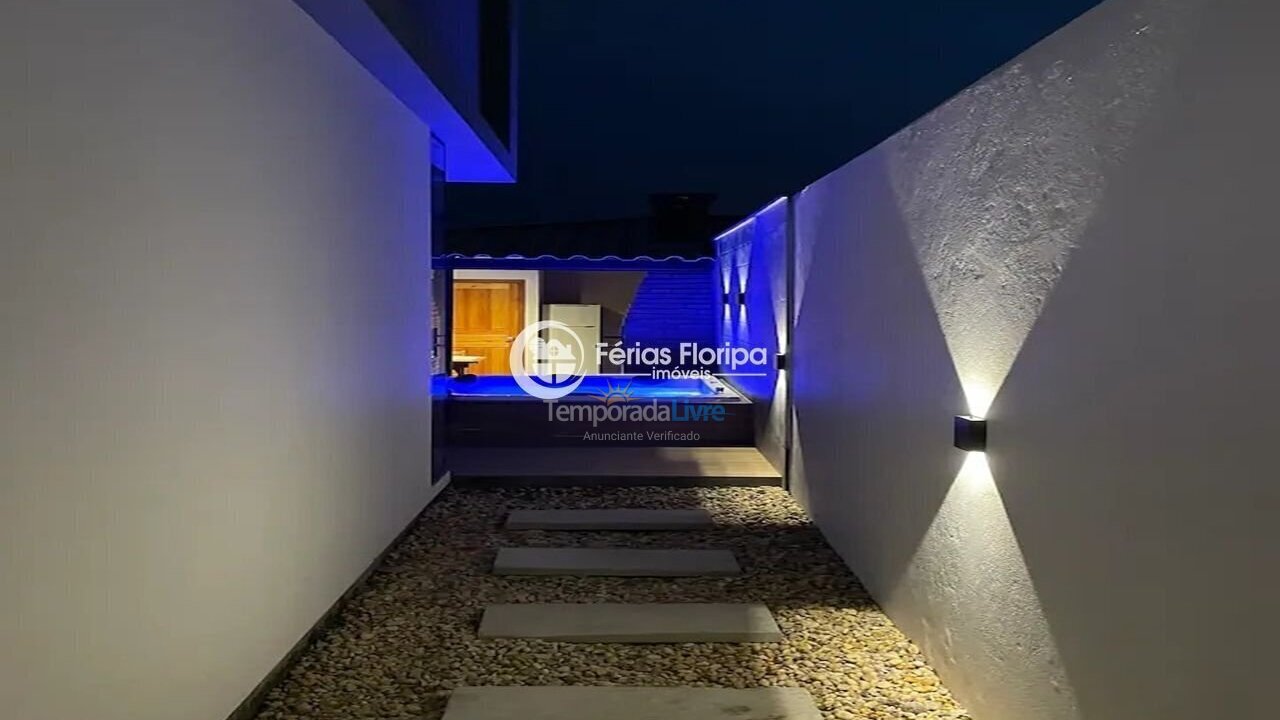 Casa para aluguel de temporada em Florianopolis (Campeche)